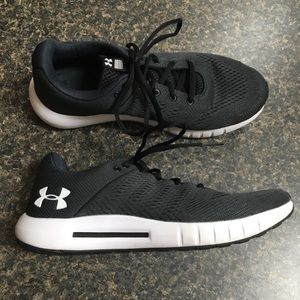 EUC! Under Armour Micro G Pursuit Running Shoe
